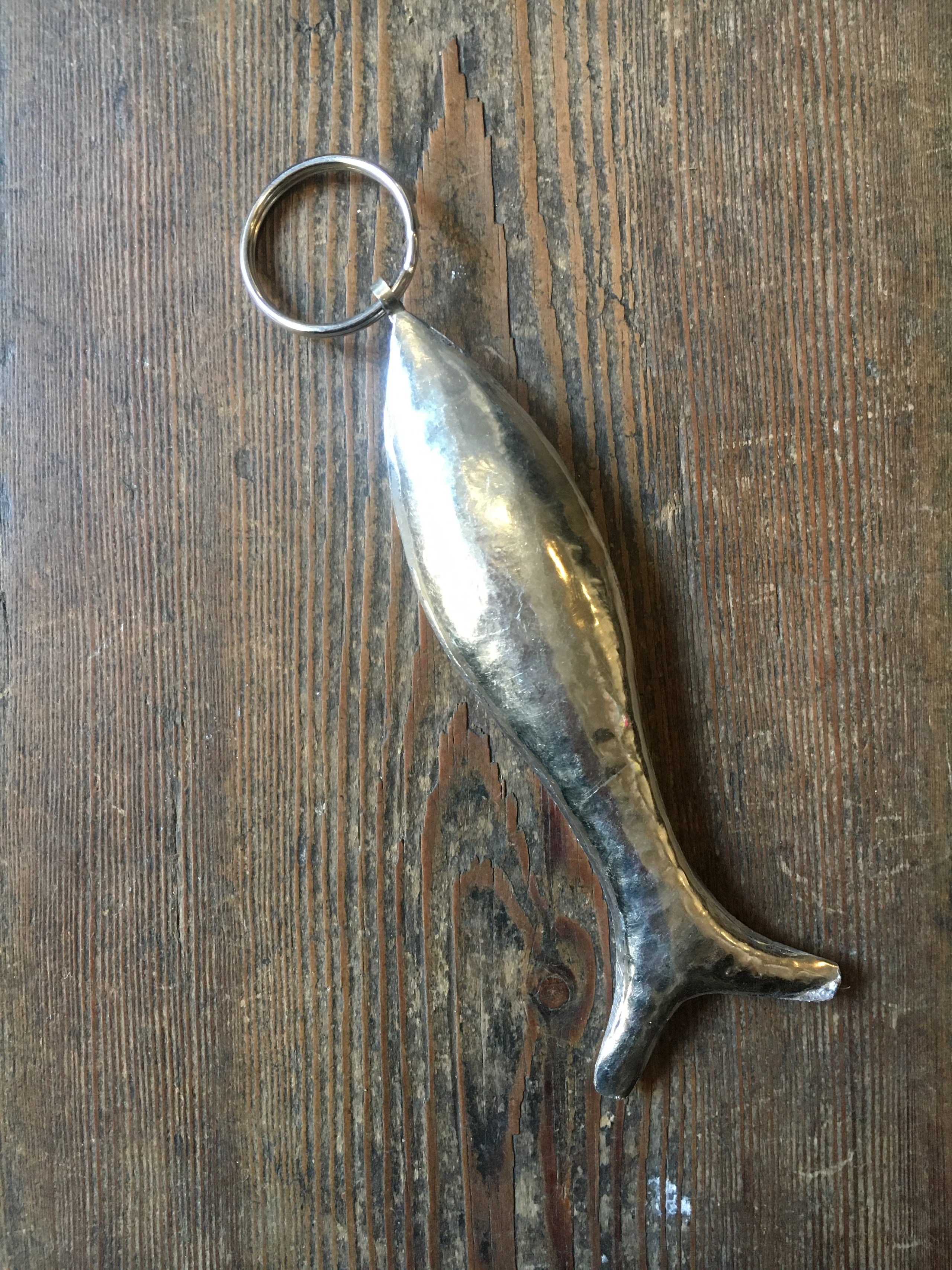 Silver deals fish keyring